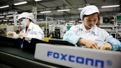 Foxconn spots revenue recession as demand weakens